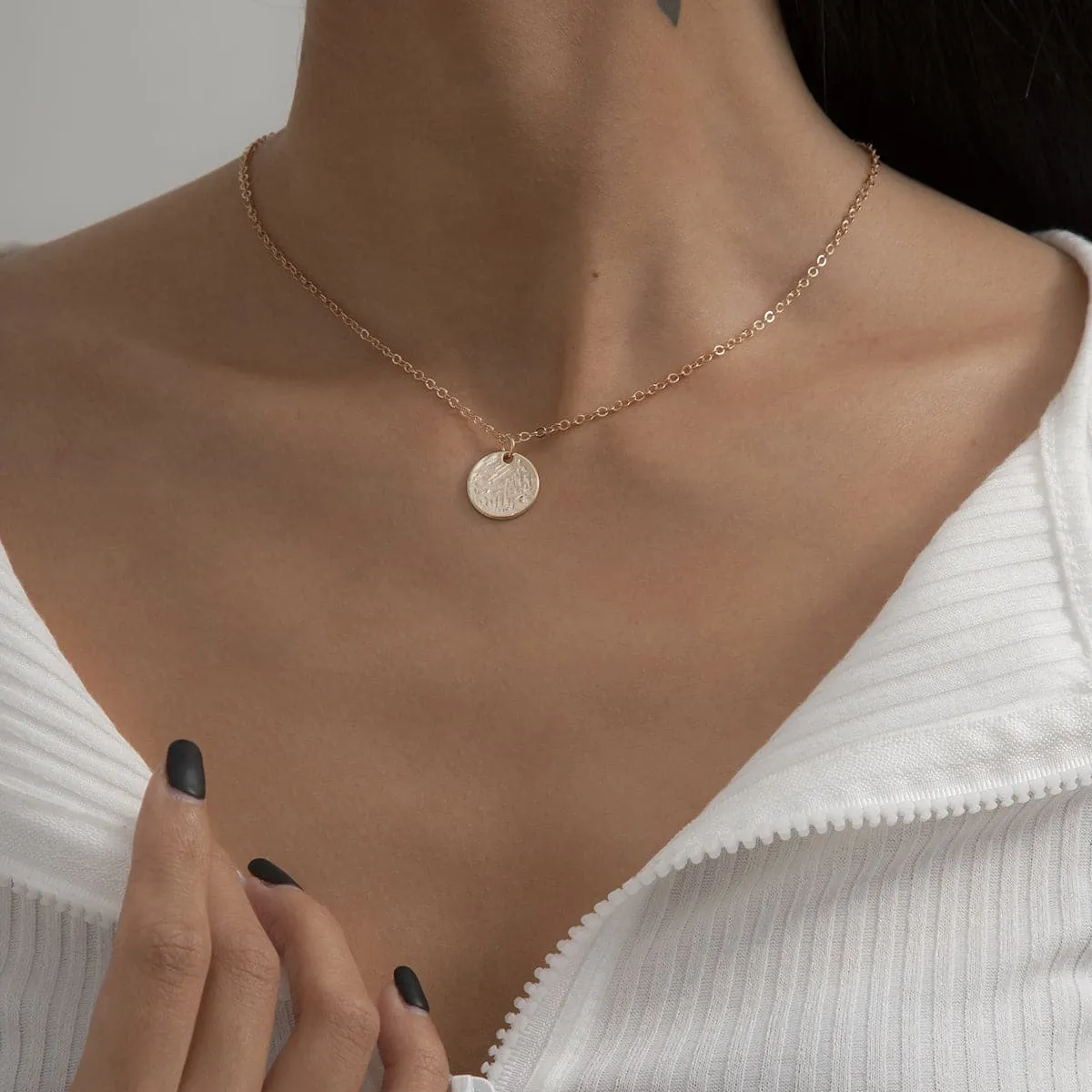 18K Gold-Plated Textured Circle Pendant Necklace