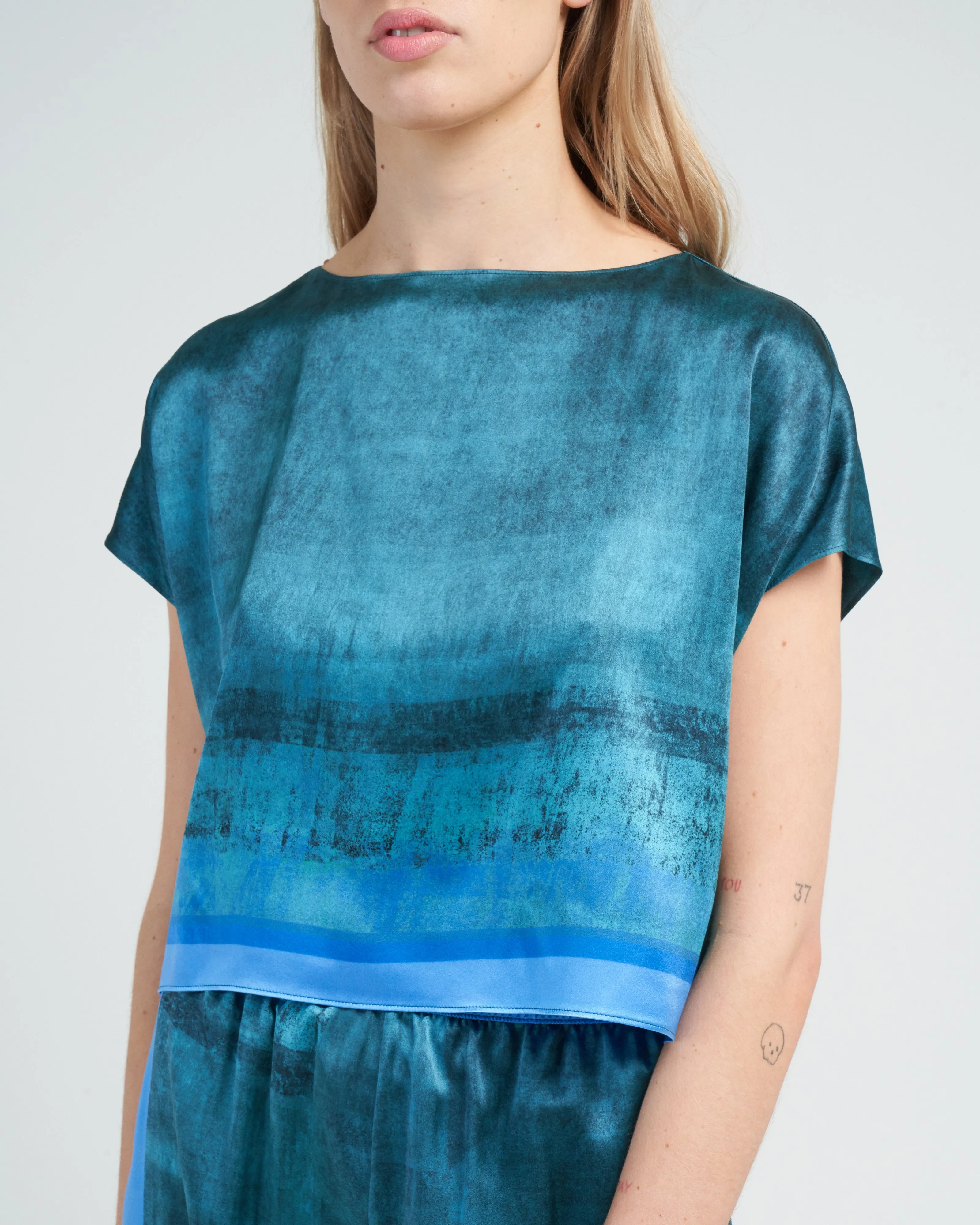boxy crop tee - glacier