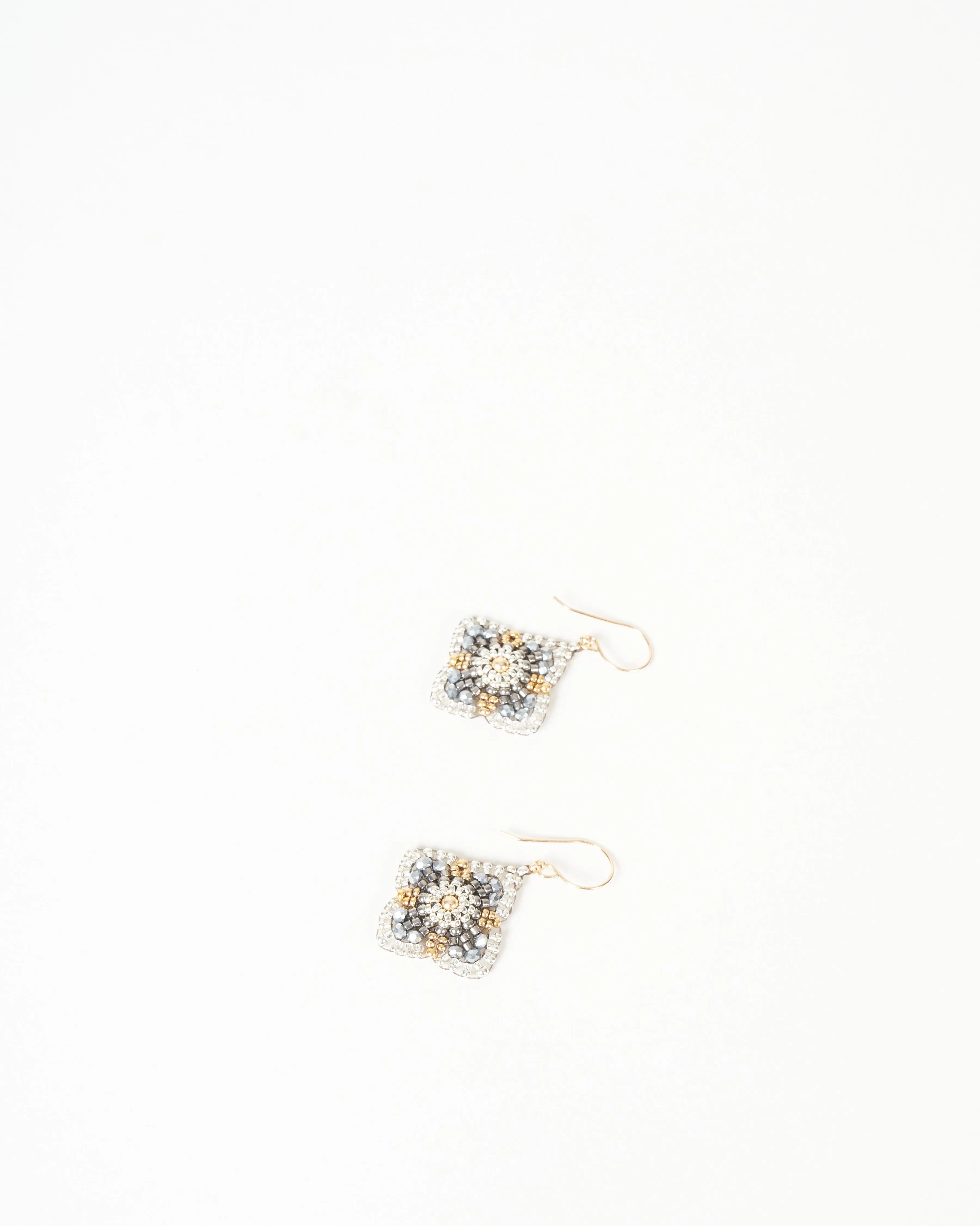 e72711 earrings