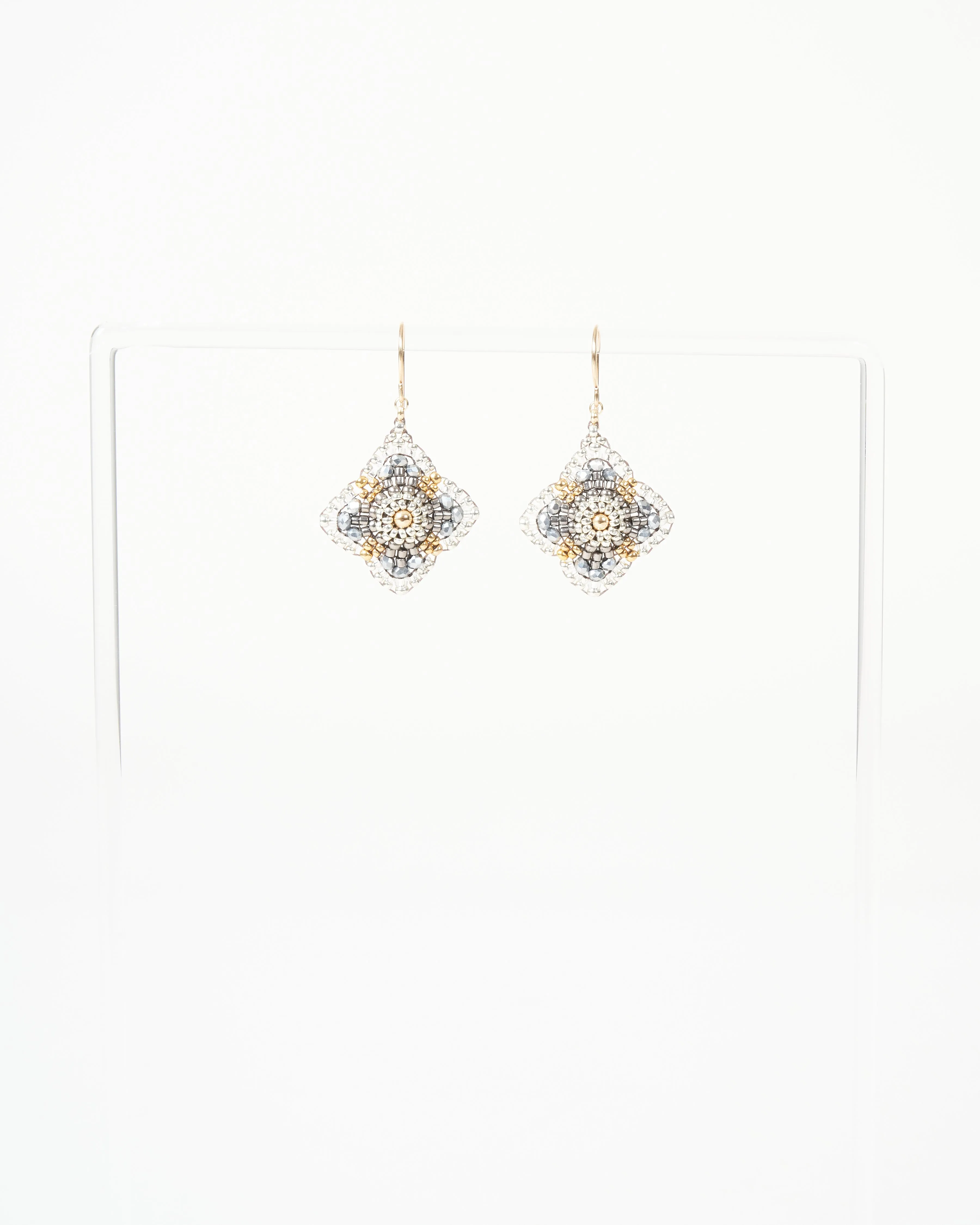 e72711 earrings