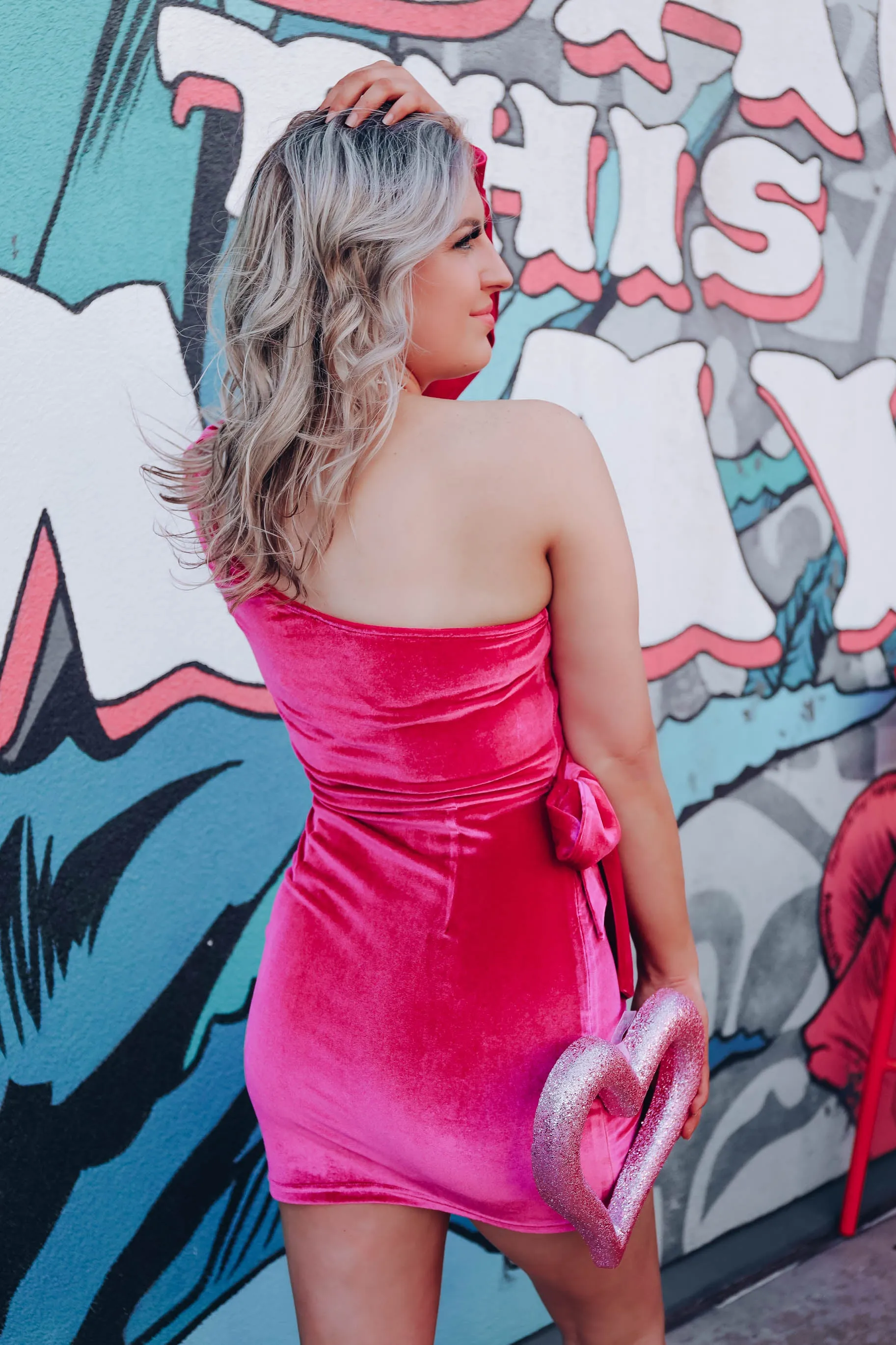 Flirtatious Silhouette Velvet Dress - Magenta