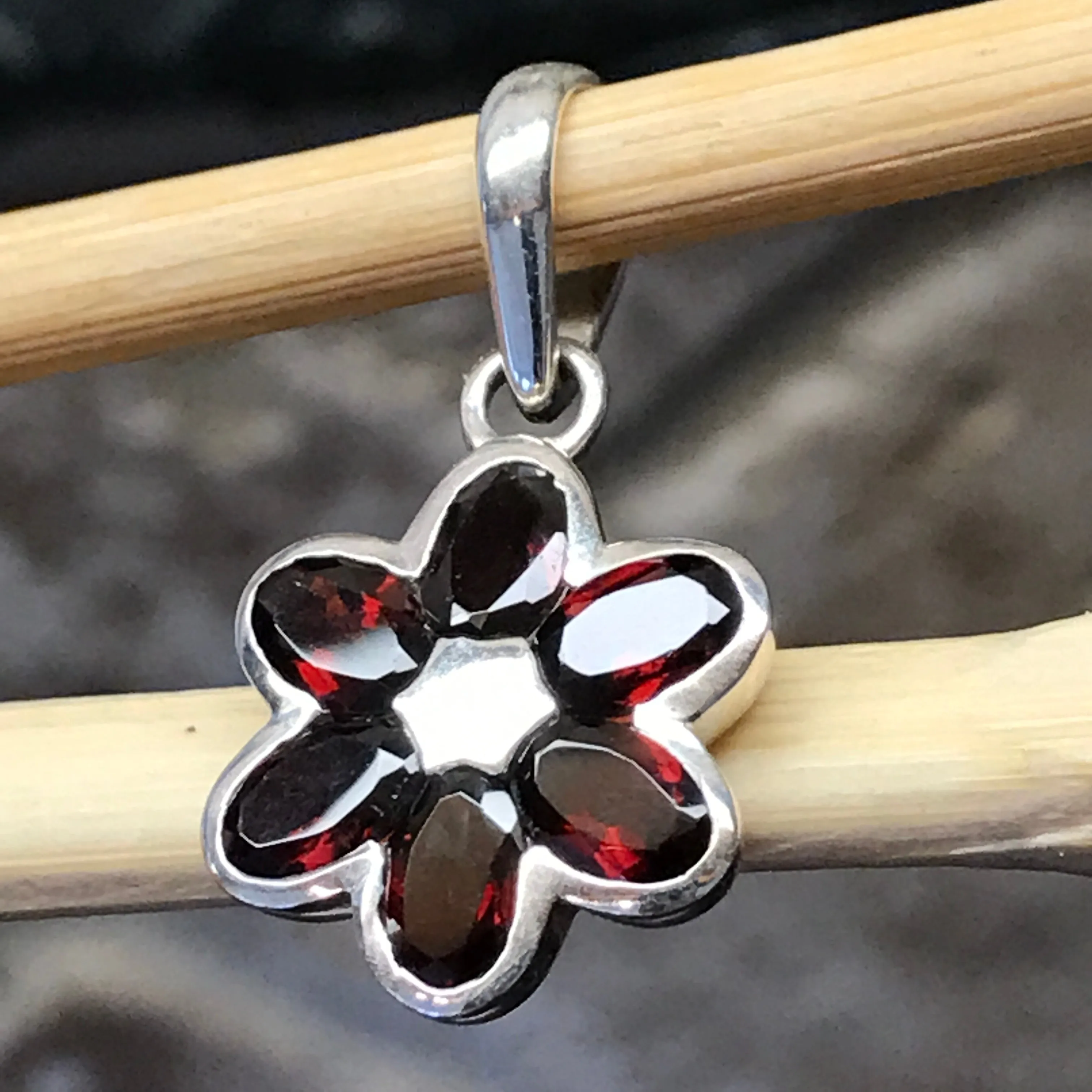 Genuine 4ct Pyrope Garnet 925 Solid Sterling Silver Flower Pendant 28mm