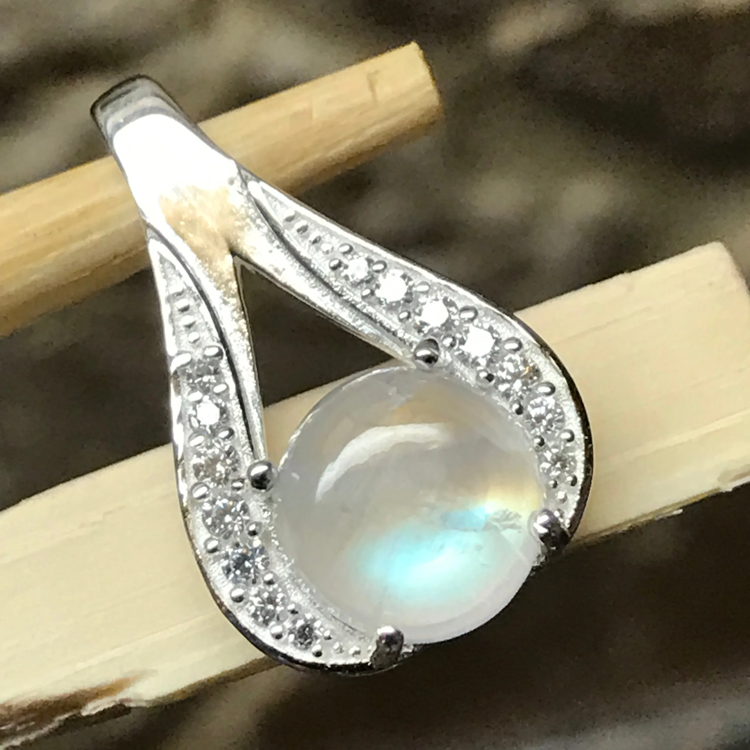 Genuine Rainbow Moonstone 925 Solid Sterling Silver Designer Pendant 20mm