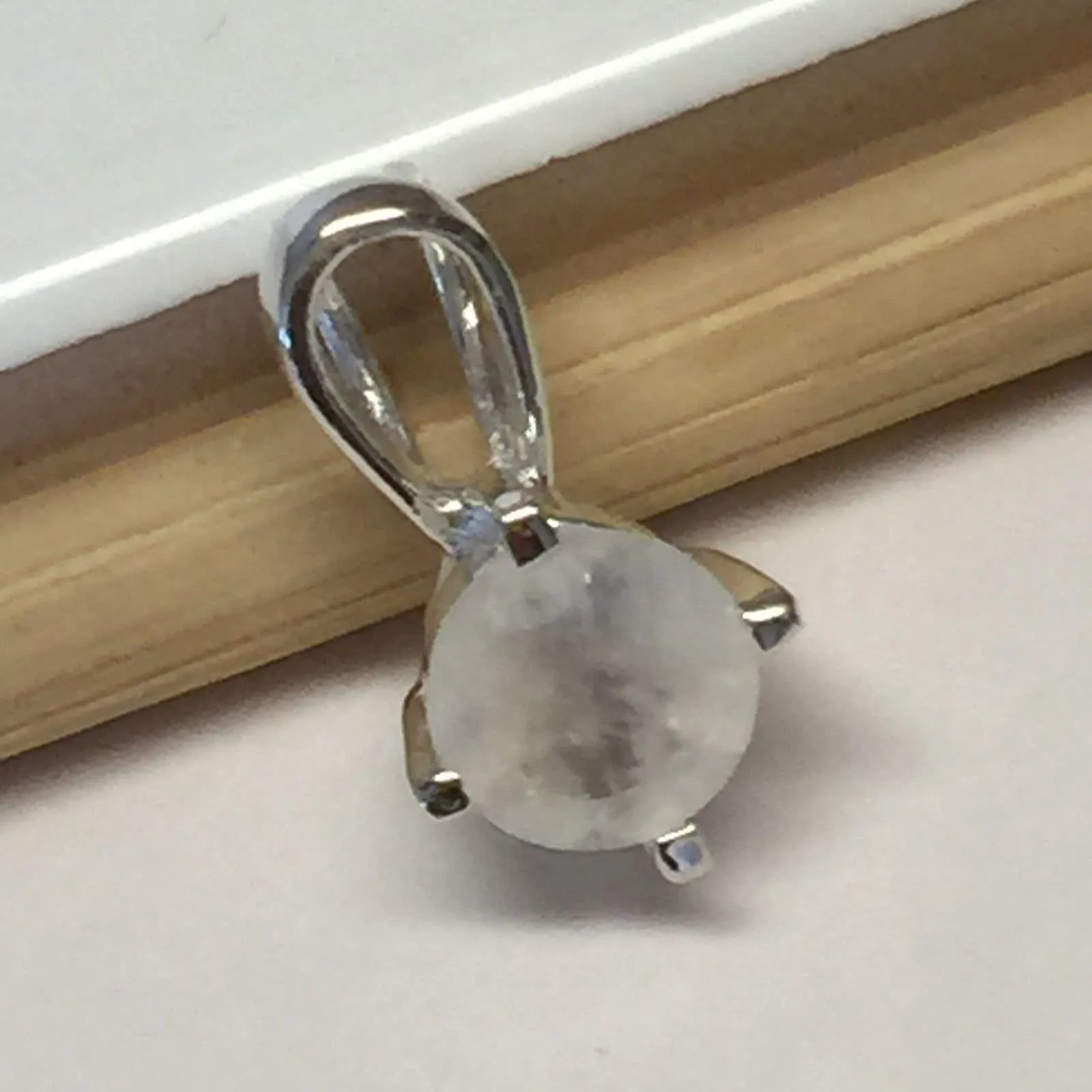 Genuine Rainbow Moonstone 925 Solid Sterling Silver Pendant 14mm