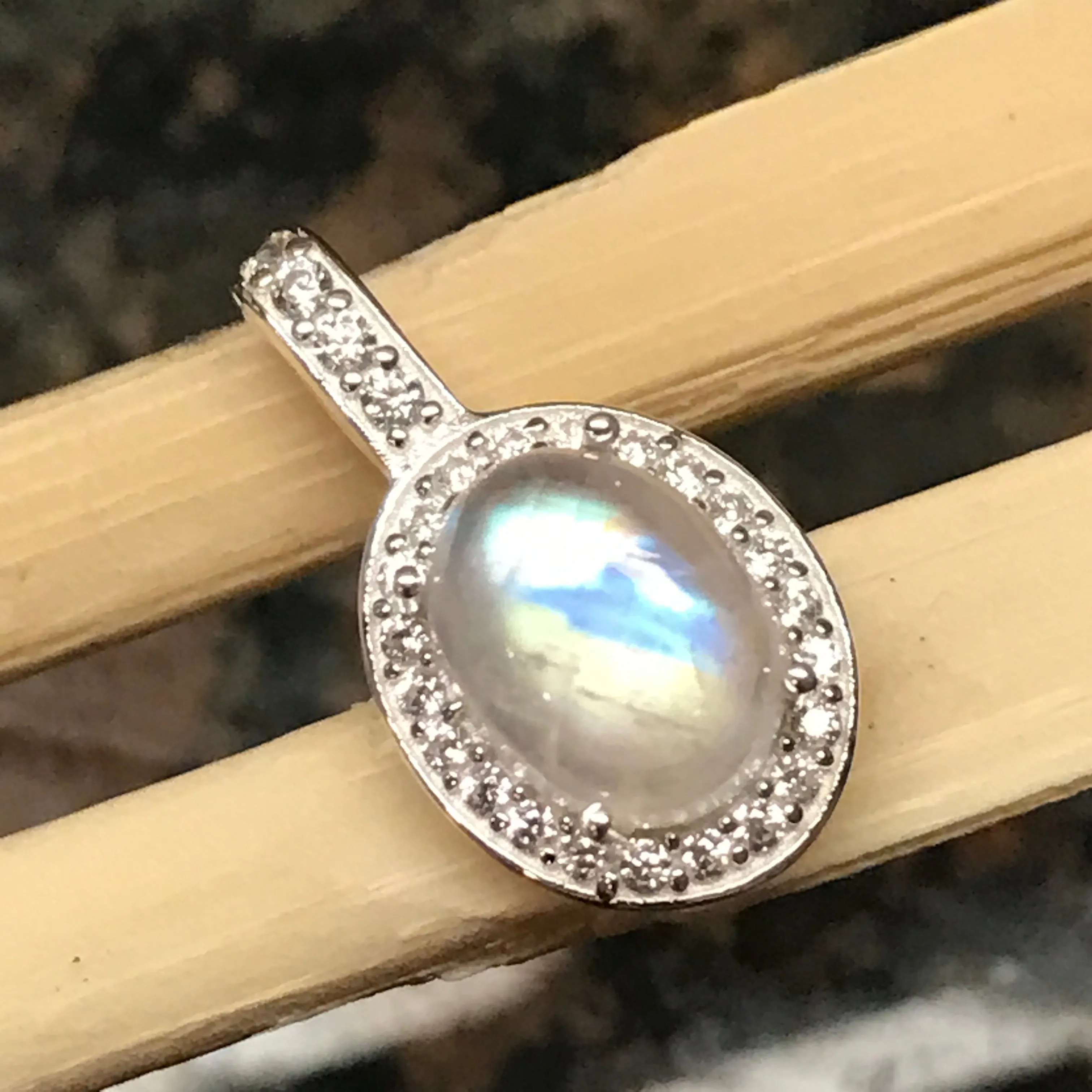 Genuine Rainbow Moonstone 925 Solid Sterling Silver Pendant 20mm
