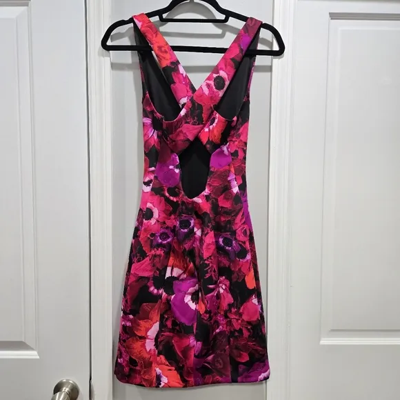 GUESS Women's Sleeveless Inez Open Back Dress