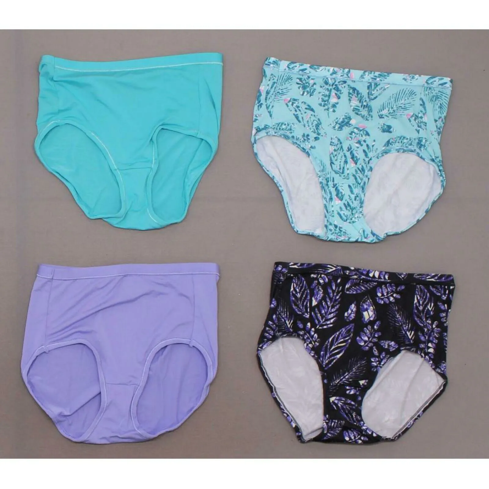 Hanes LOT OF 4 Womens Cool & Comfortable Microfiber Briefs Panties Underwear