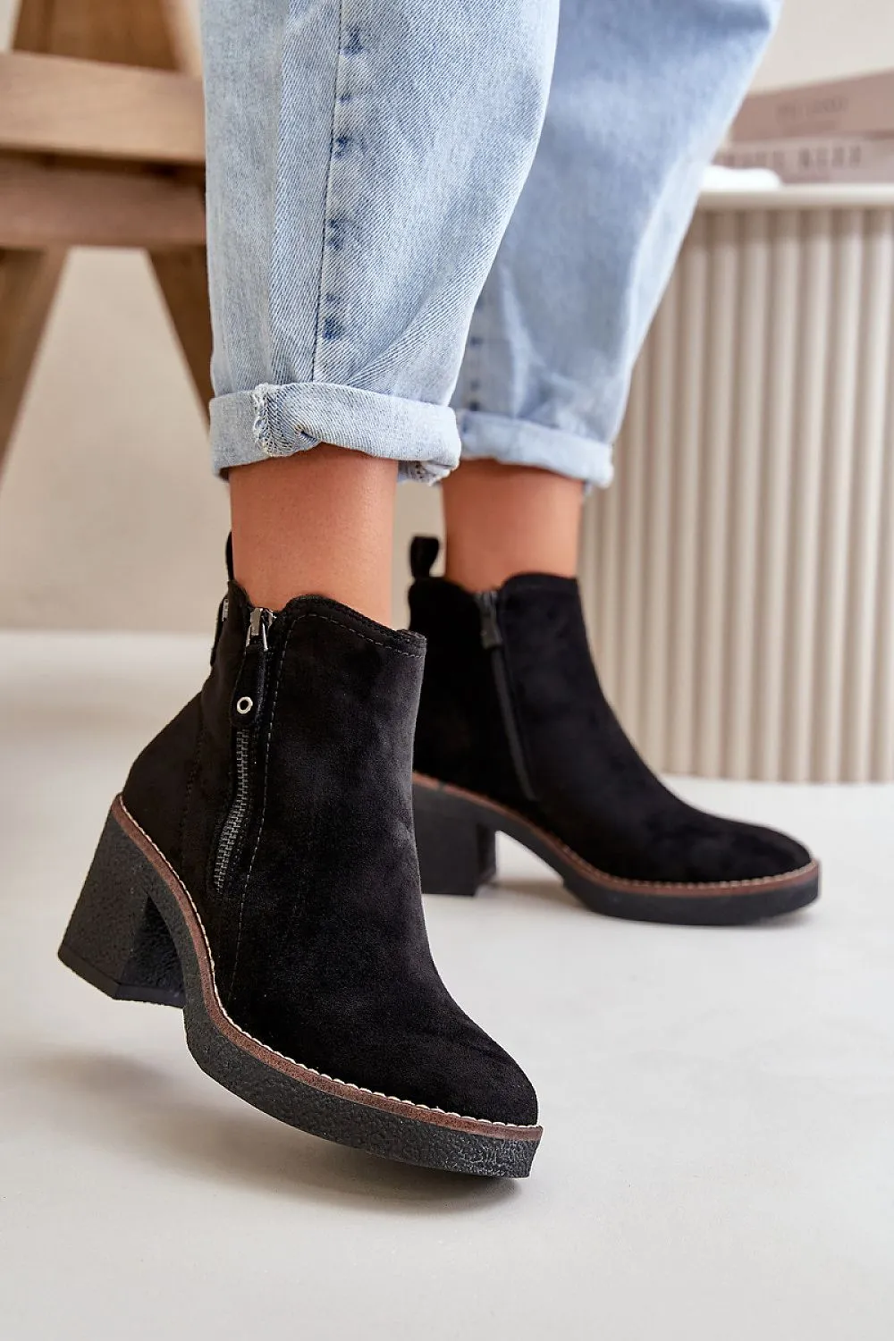 Heel boots