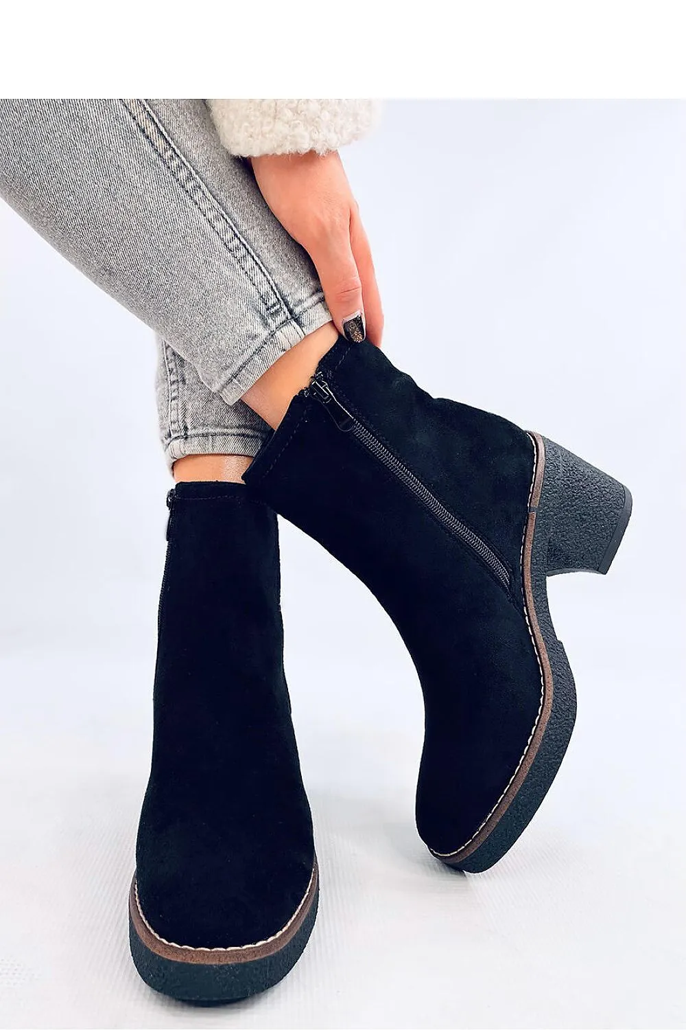 Heel boots