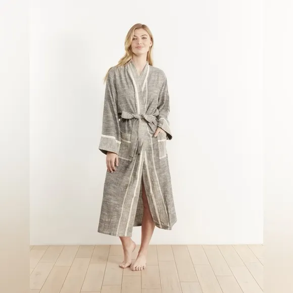 House No. 23 Zoe Robe