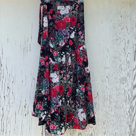 Hutch Wrap Maxi Skirt Women's XS Black Floral Print Fun and Flirty Anthropologie