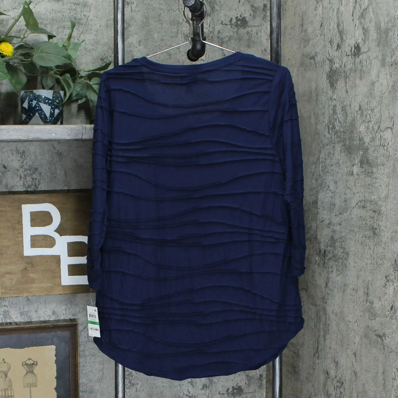 JM Collection Women's Wavy Textured Knit Top With Necklace