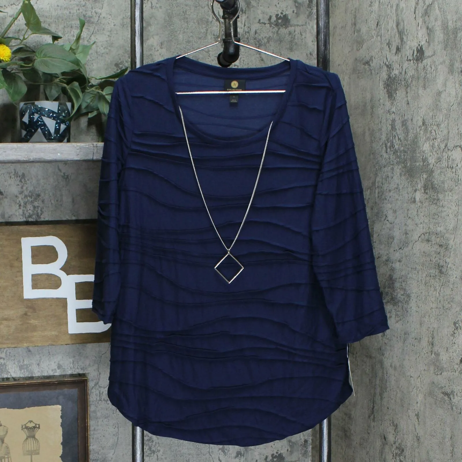JM Collection Women's Wavy Textured Knit Top With Necklace