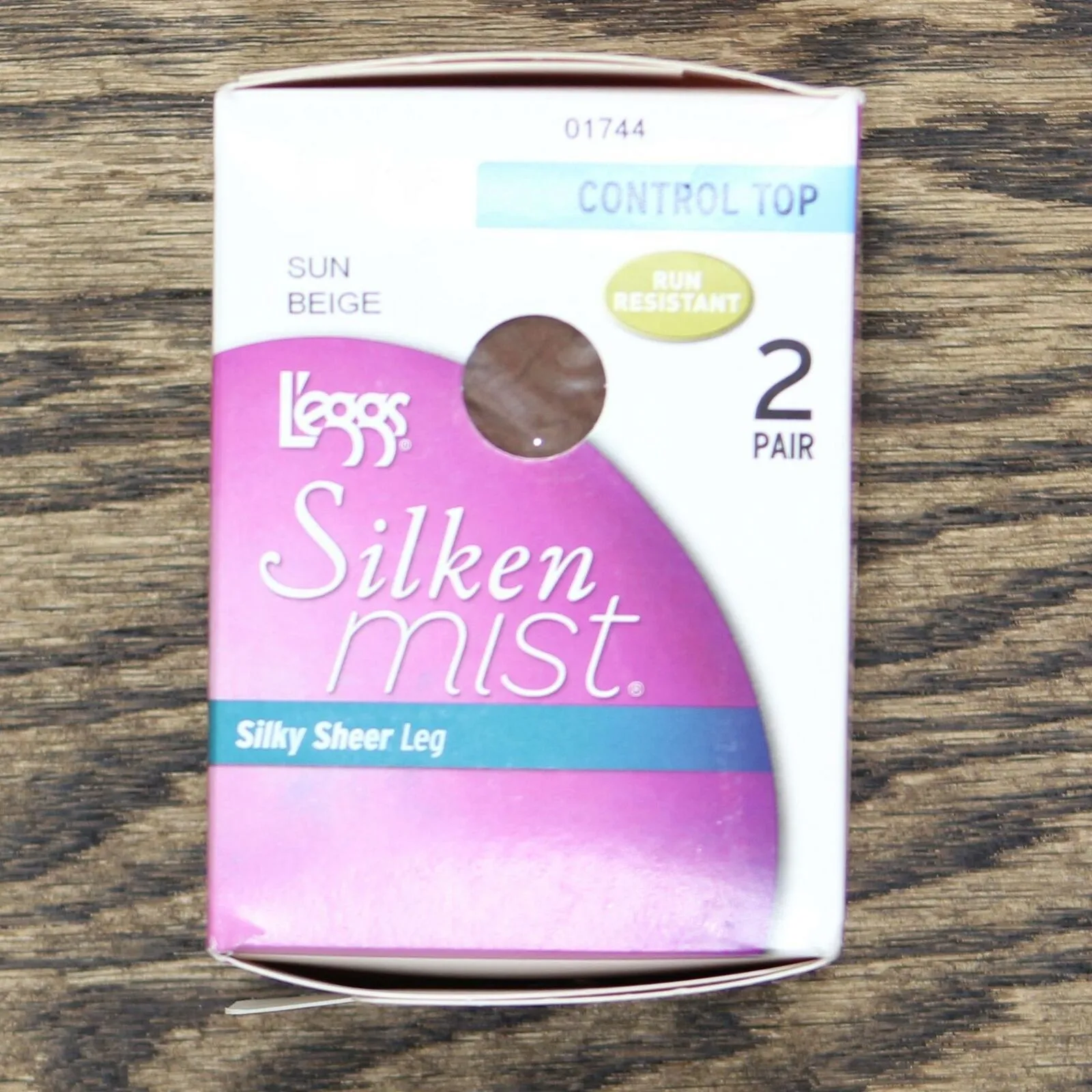 L'eggs Silken Mist Women's Control Top Pantyhose. Q20169