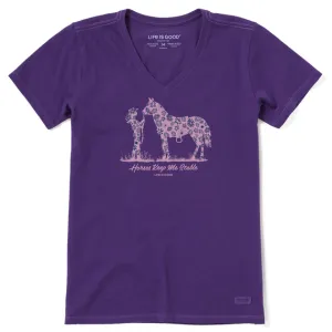 Life is Good Women's Horses Keep Me Stable Crusher Vee