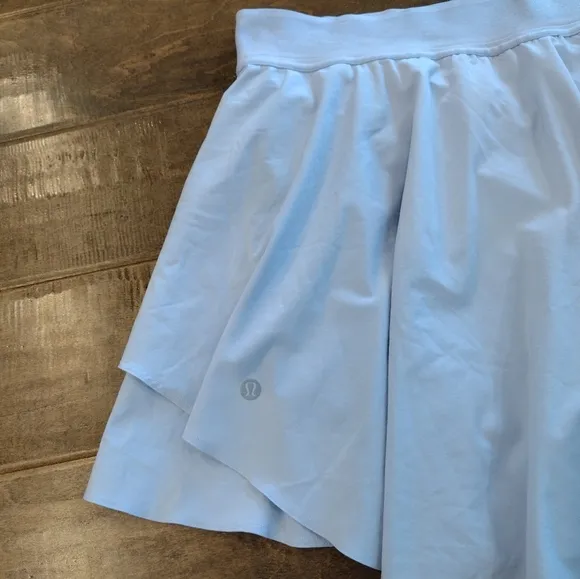 LULULEMON Women's light blue Court Rival Skirt Skort - size 16