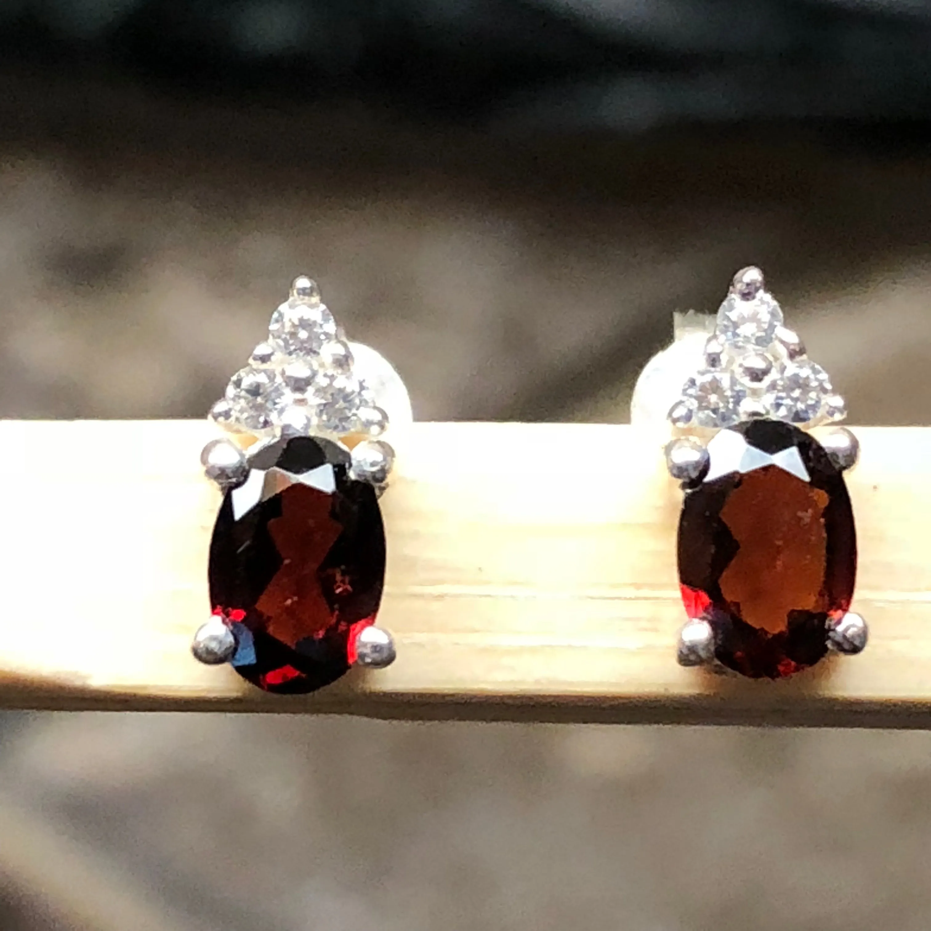Natural 1.5ct Garnet 925 Solid Sterling Silver Earrings 10mm