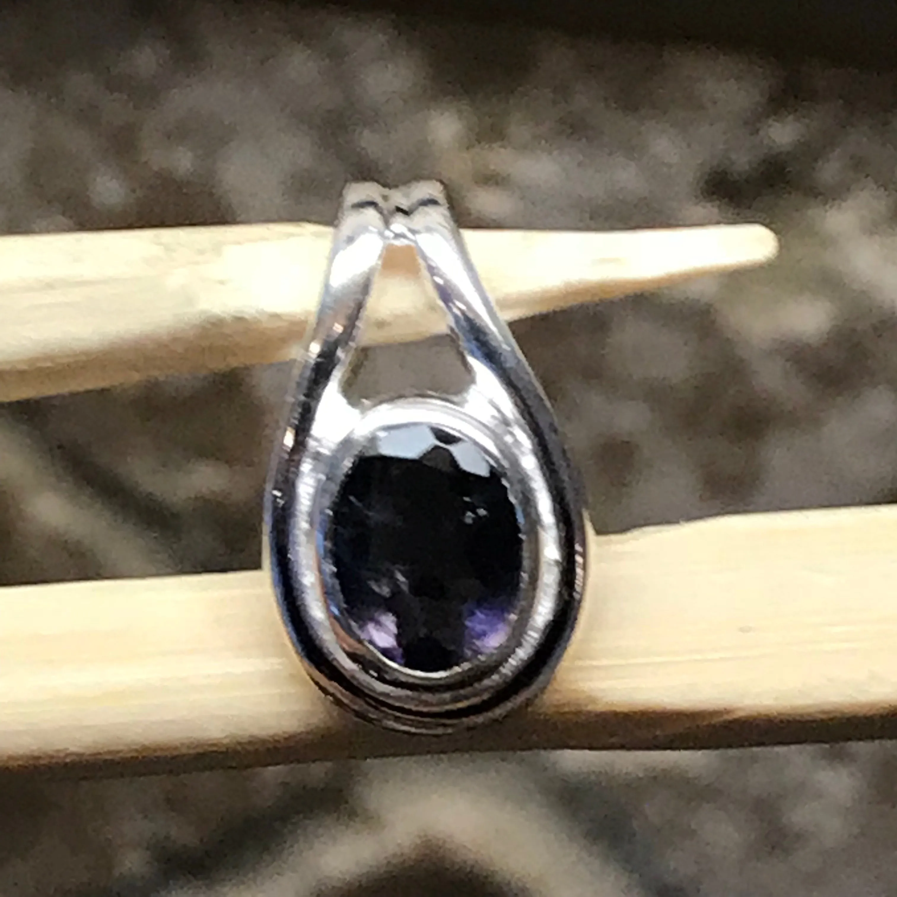 Natural 1ct Iolite 925 Solid Sterling Silver Pendant 15mm