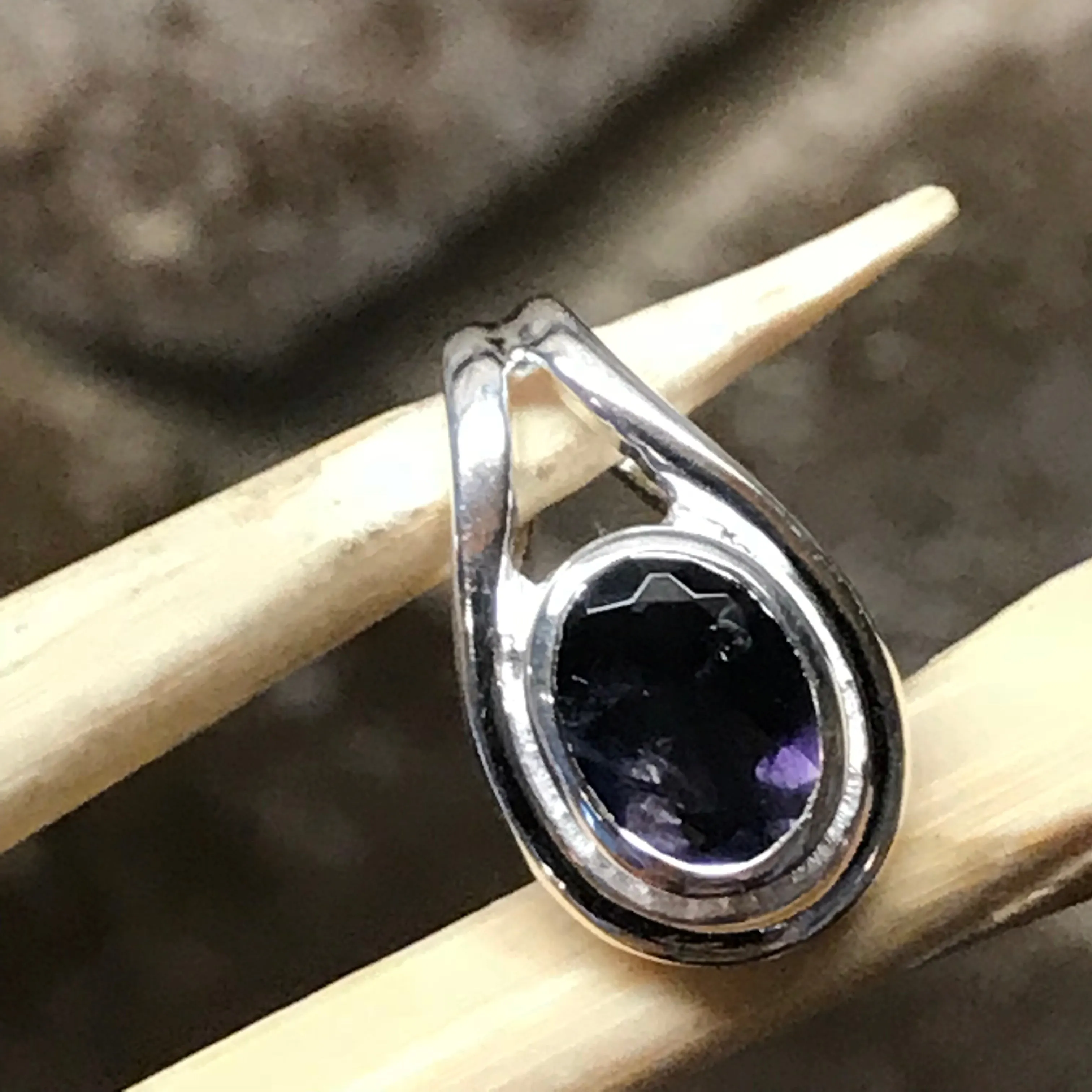 Natural 1ct Iolite 925 Solid Sterling Silver Pendant 15mm