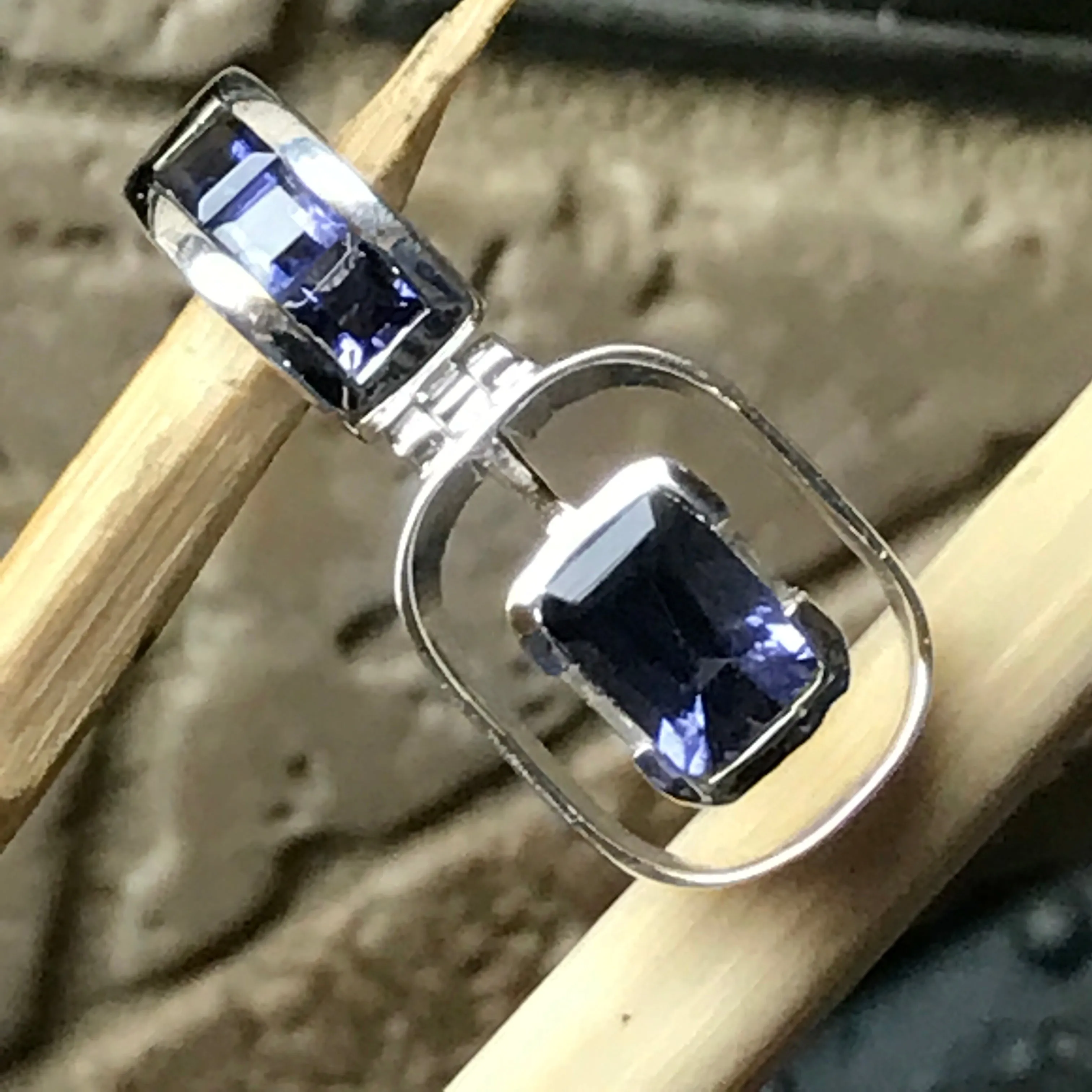 Natural 2ct Iolite 925 Solid Sterling Silver Pendant 25mm