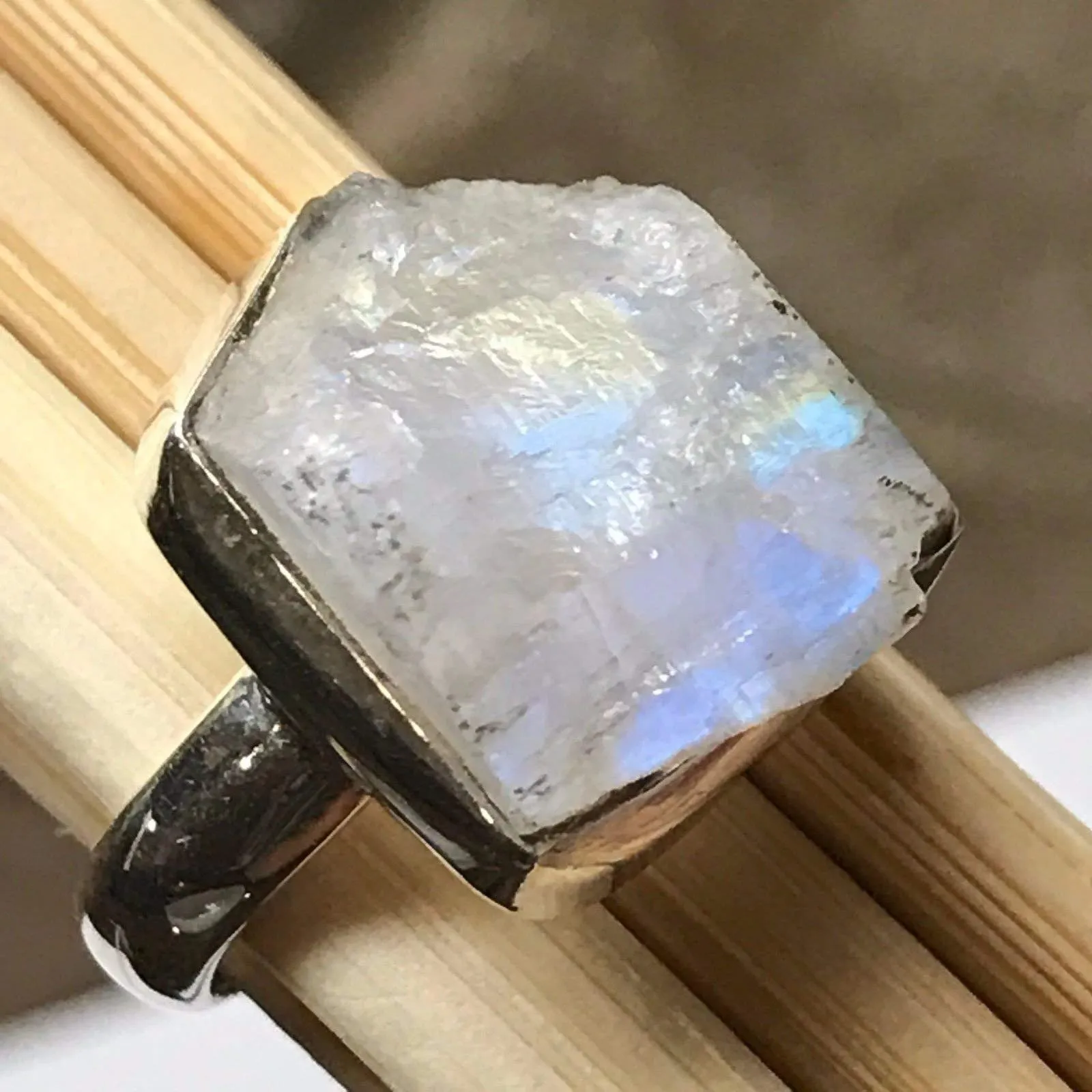 Natural Rainbow Moonstone 925 Solid Sterling Silver Ring Size 6.5