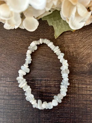 Natural Stone Chip Bracelet 7 inch Stretch - White Moonstone