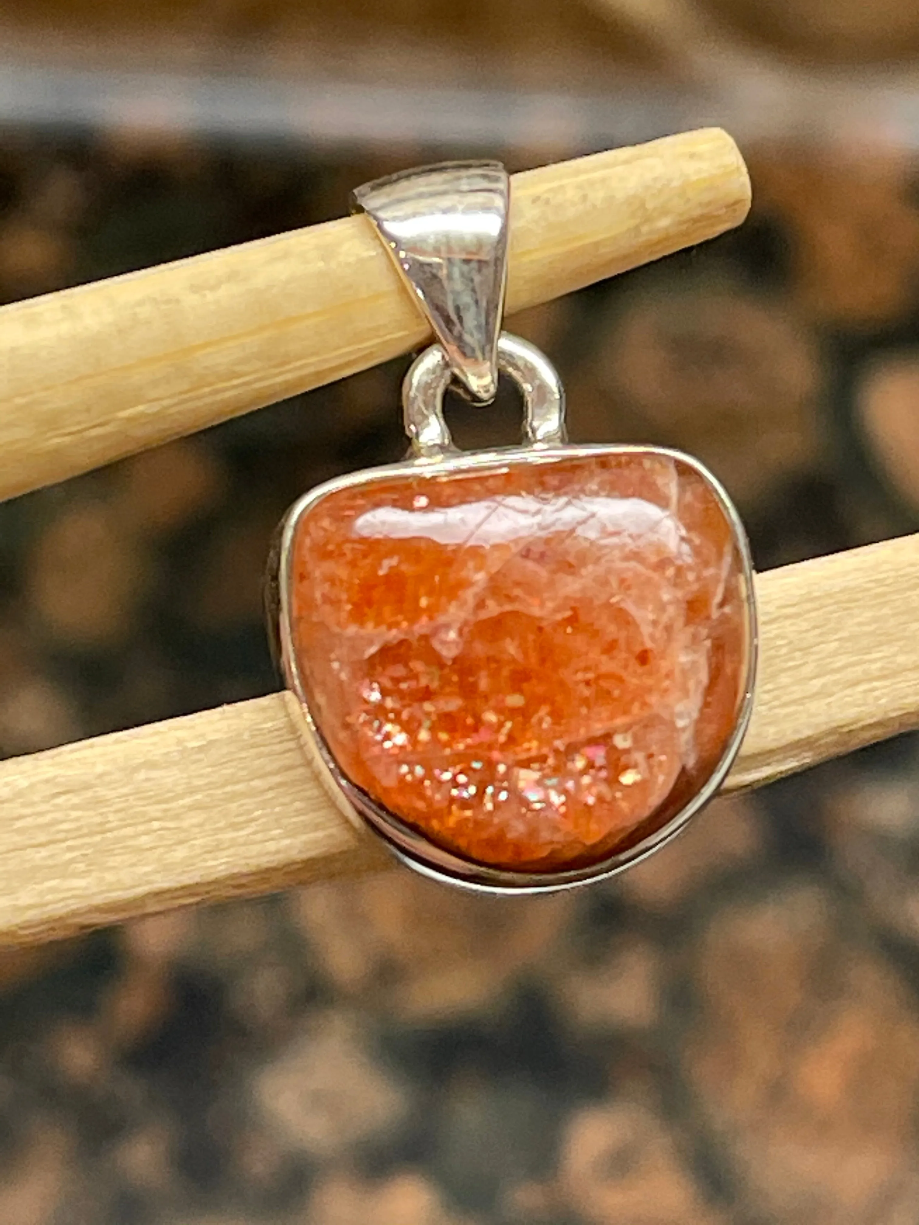 Natural Sunstone 925 Solid Sterling Silver Sparkling Pendant 30mm