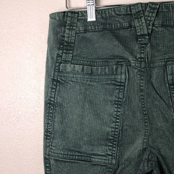 New FREE PEOPLE Women's Size 10 Dried Pine Green Bette Washed Moto Shorts
