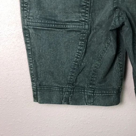 New FREE PEOPLE Women's Size 10 Dried Pine Green Bette Washed Moto Shorts