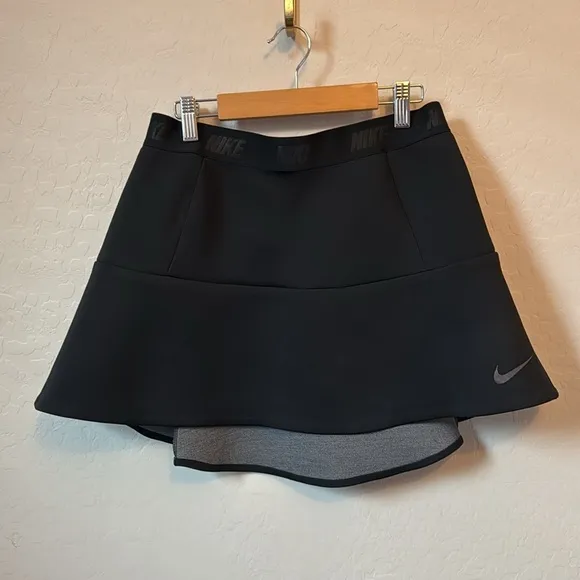 Nike Women's Flare Golf Skirt Size Small