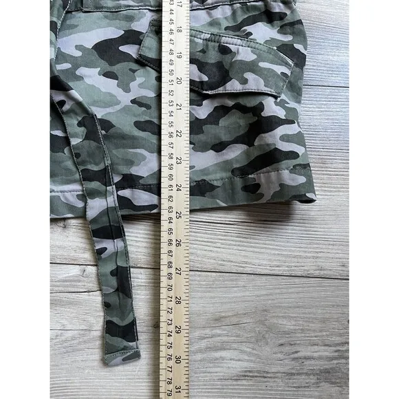 NWT Banana Republic Green Camo Jacket Women's Size Large Pockets Tie Waist