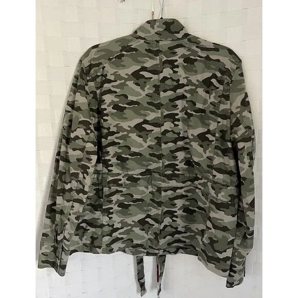 NWT Banana Republic Green Camo Jacket Women's Size Large Pockets Tie Waist