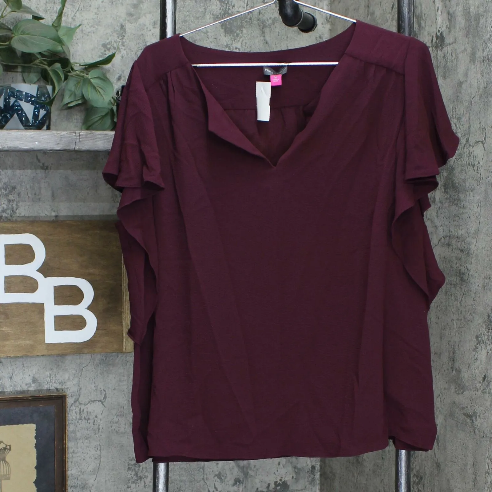 NWT Vince Camuto Women's Flutter Sleeve Soft Texture V Neck Blouse XL