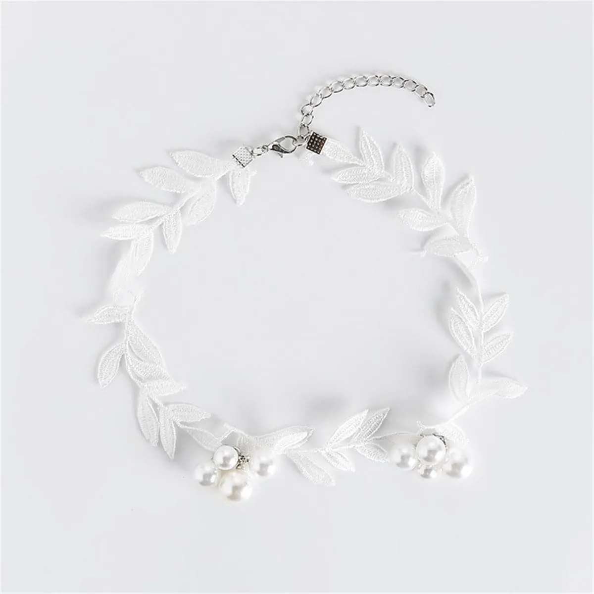 Pearl & White Lace Leaves Choker Necklace