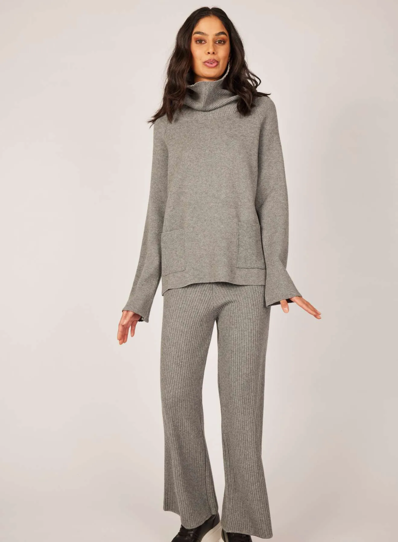 Pistache Ribbed Turtleneck Sweater With Patch Pocket