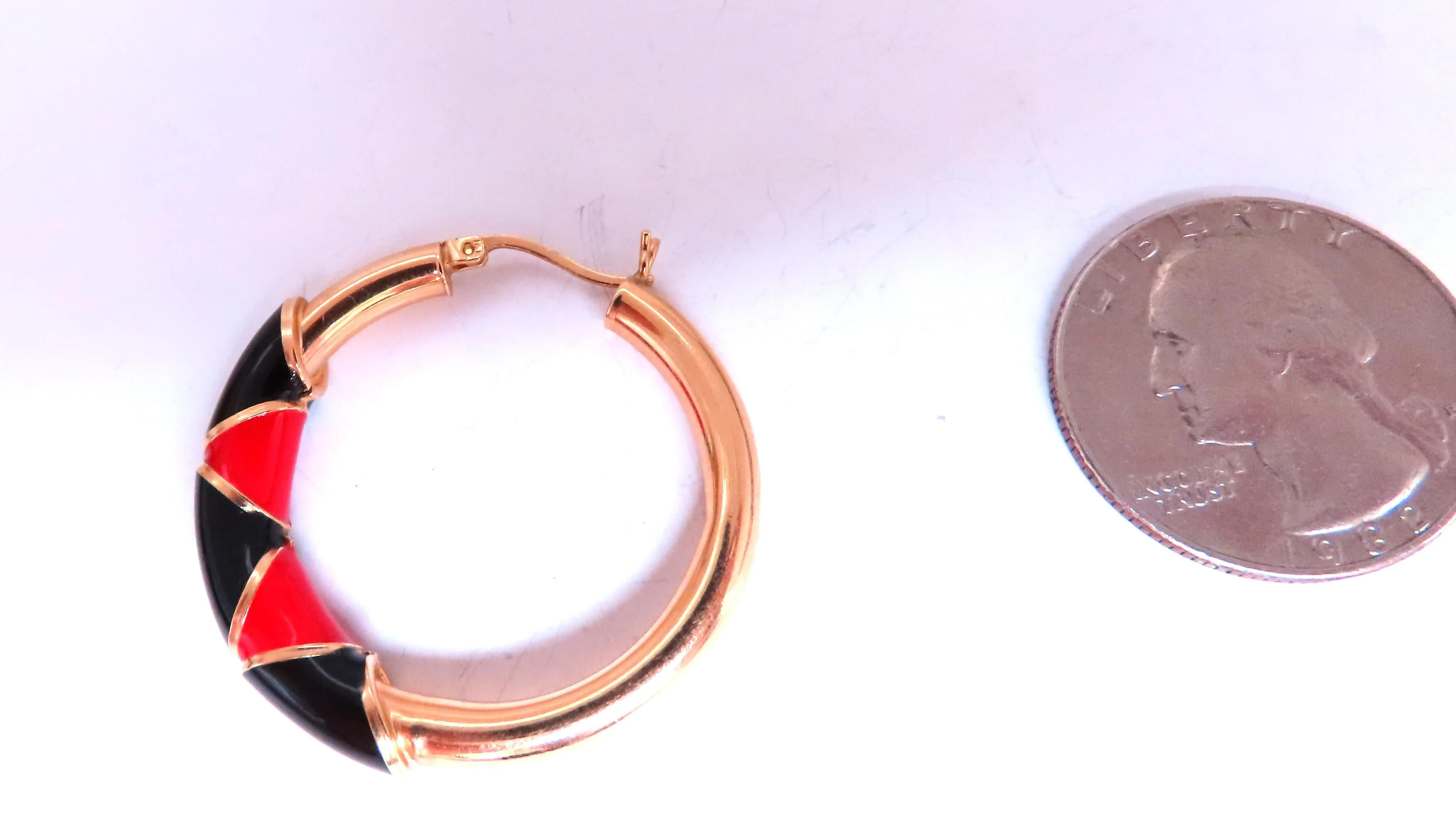Red Black Enamel Tubular Hoop Earrings 14kt yellow gold 45477