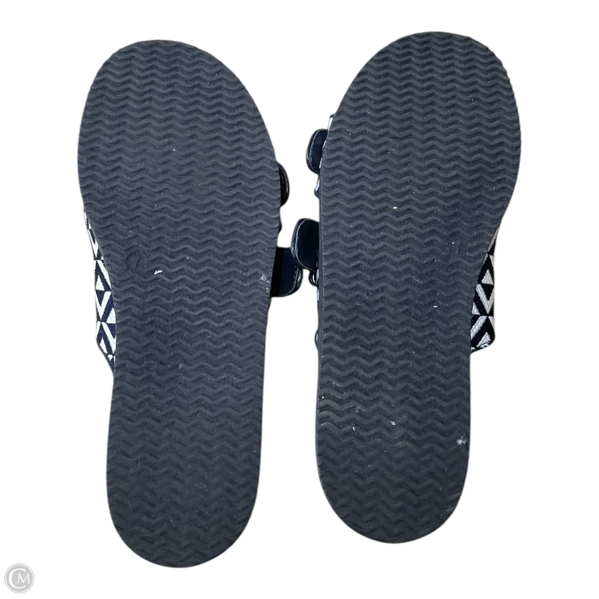 Sandals Flats By Clothes Mentor In Black & White, Size: 7