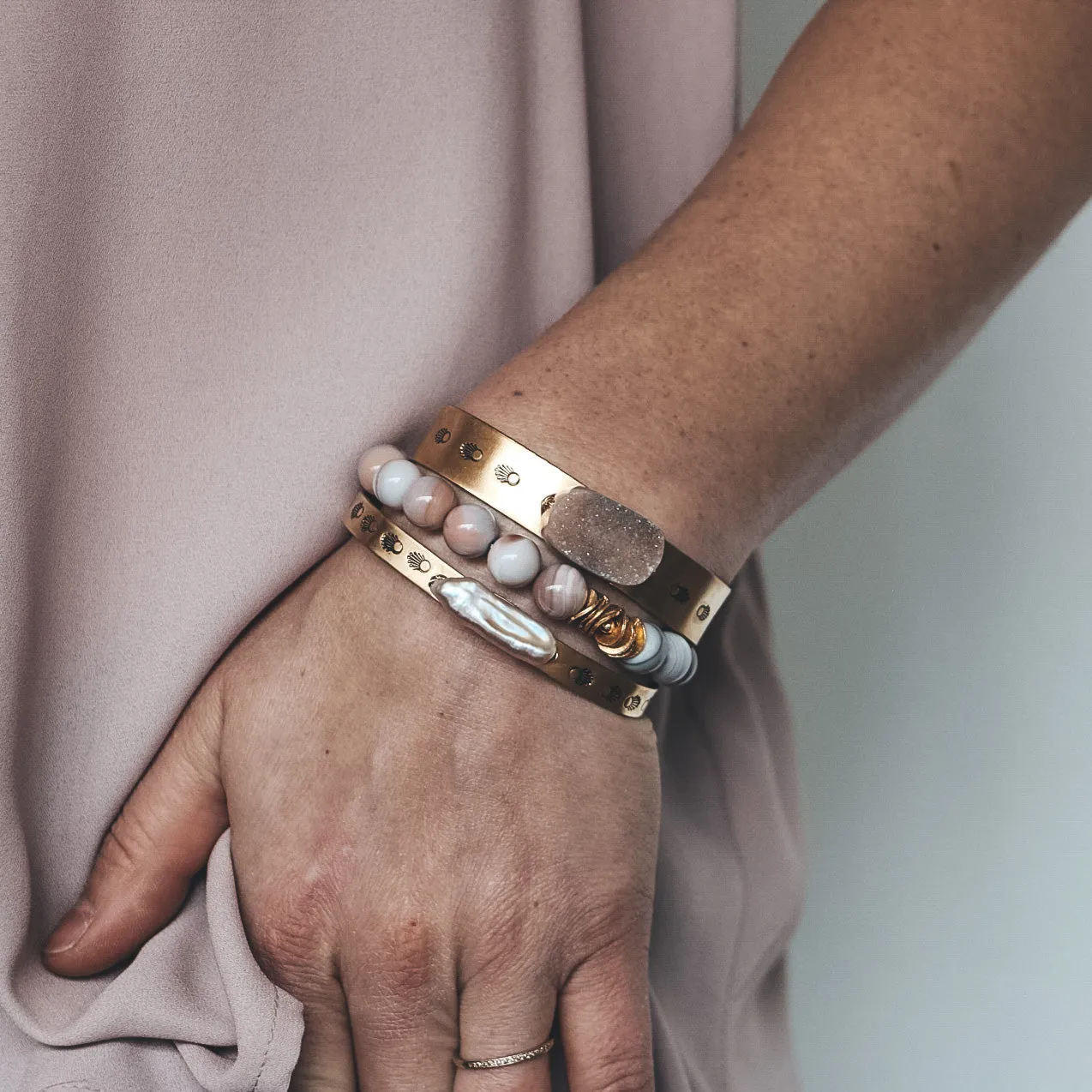 Selene Cuff - Freshwater Pearl