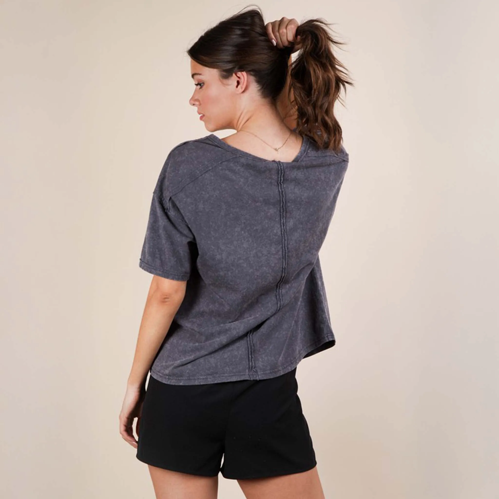 Short Sleeve Pocket Back Seam Top