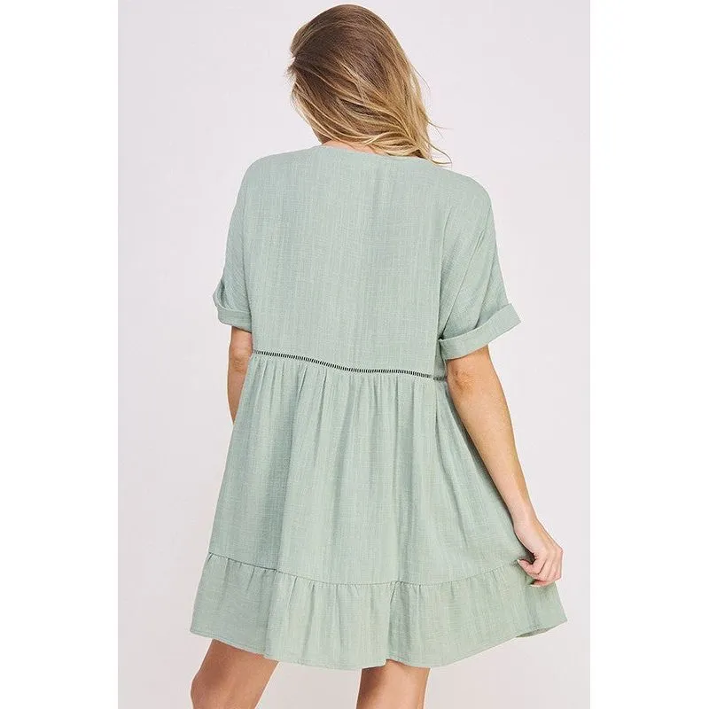 TEXTURED SHORT SLV BUTTON DOWN V-NECK SHORT DRESS