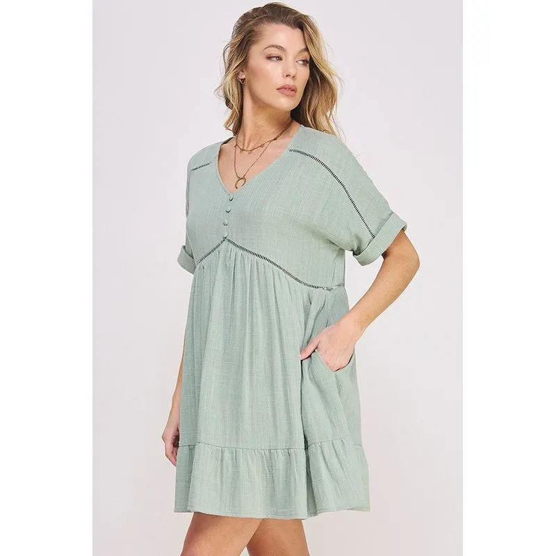 TEXTURED SHORT SLV BUTTON DOWN V-NECK SHORT DRESS
