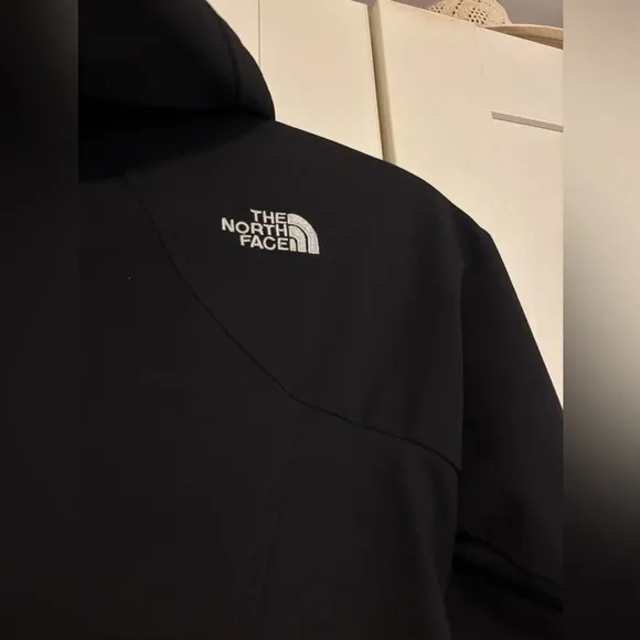The North Face Women's Shelbe Raschel Black Jacket