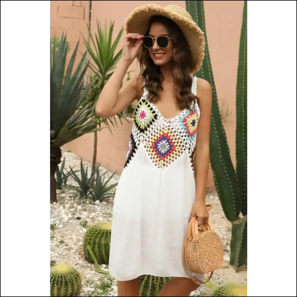 Unleash your Inner Diva with our Chic Geometric V-neck Cover Up Dress! 💃✨
