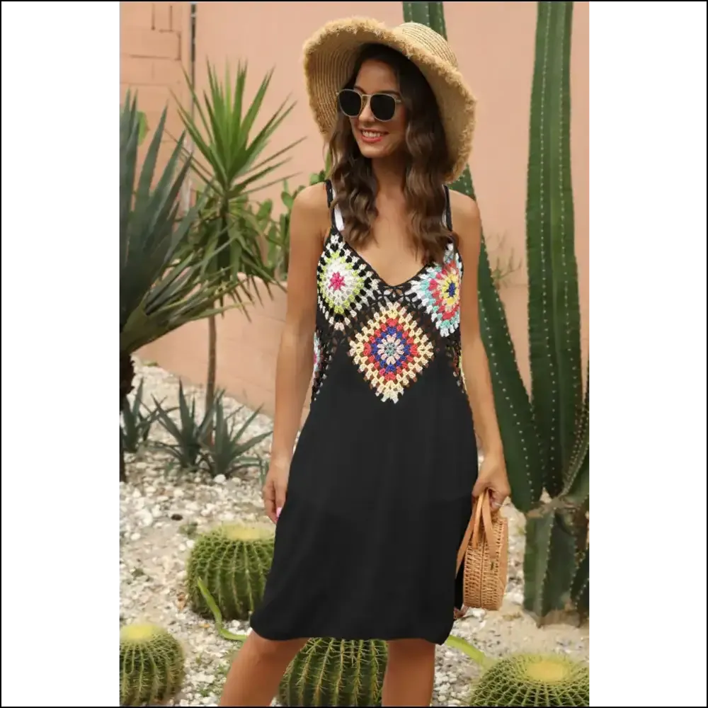Unleash your Inner Diva with our Chic Geometric V-neck Cover Up Dress! 💃✨