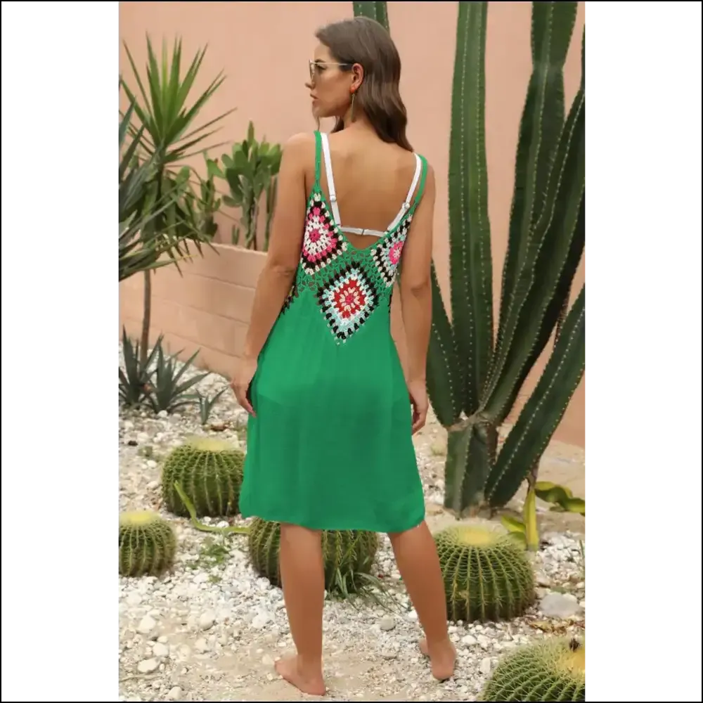 Unleash your Inner Diva with our Chic Geometric V-neck Cover Up Dress! 💃✨