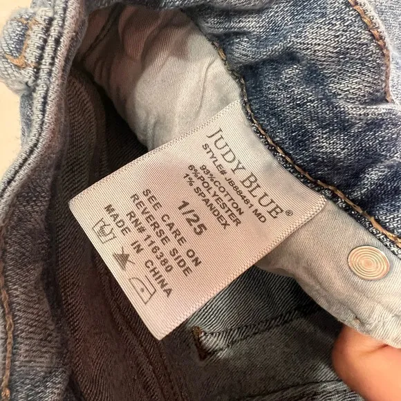 Woman’s Judy Blue Los Angeles Jeans
