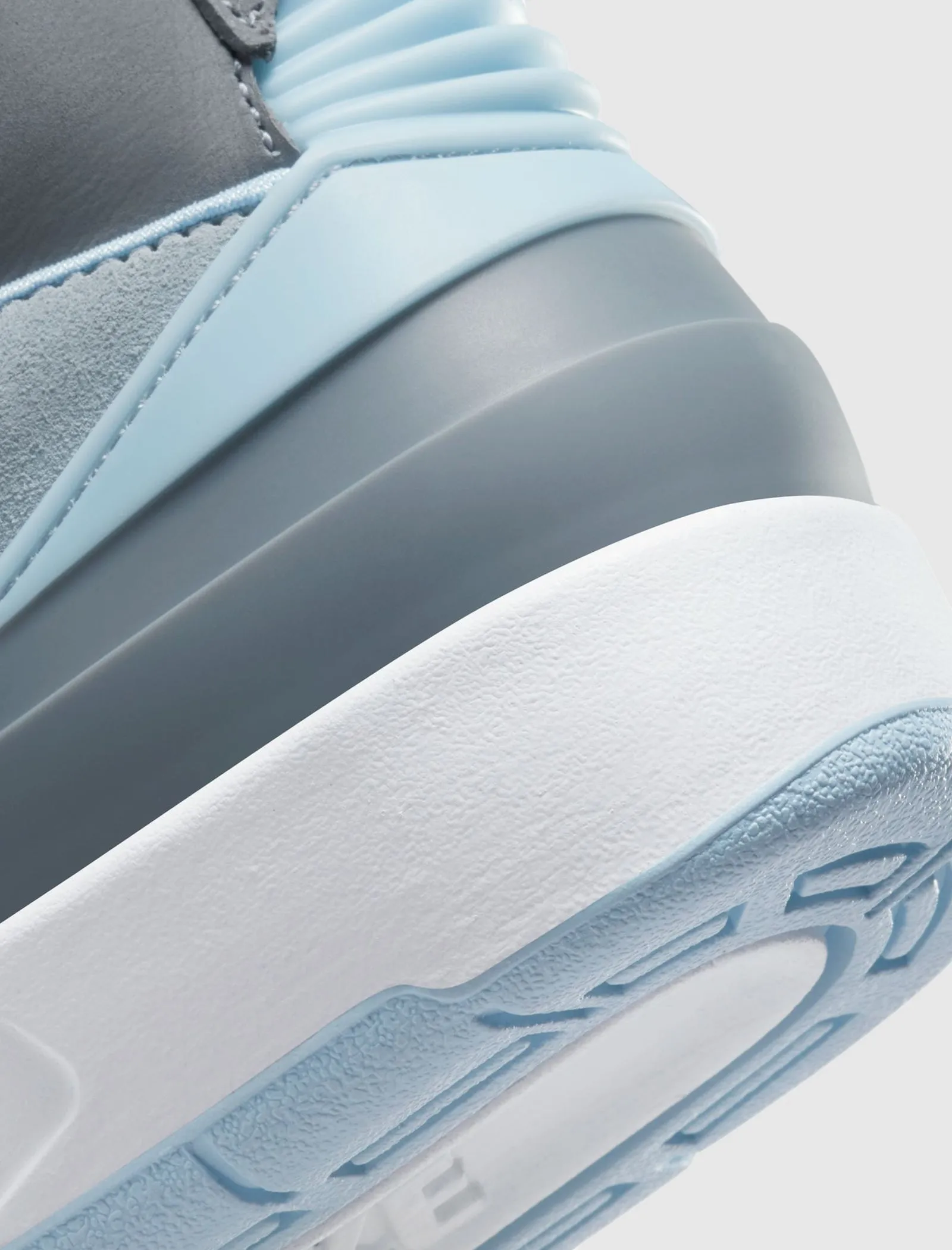 WOMEN'S AIR JORDAN 2 RETRO "COOL GREY"
