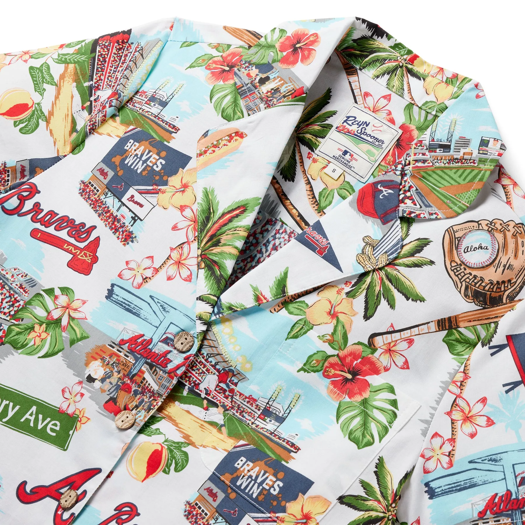 WOMEN'S ATLANTA BRAVES SCENIC CAMP SHIRT