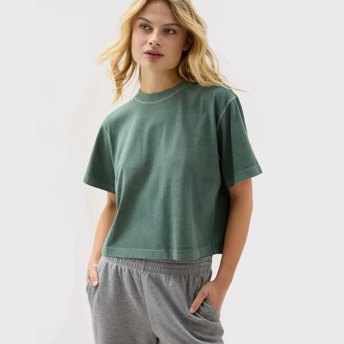 Women's Relaxed Crop Tee
