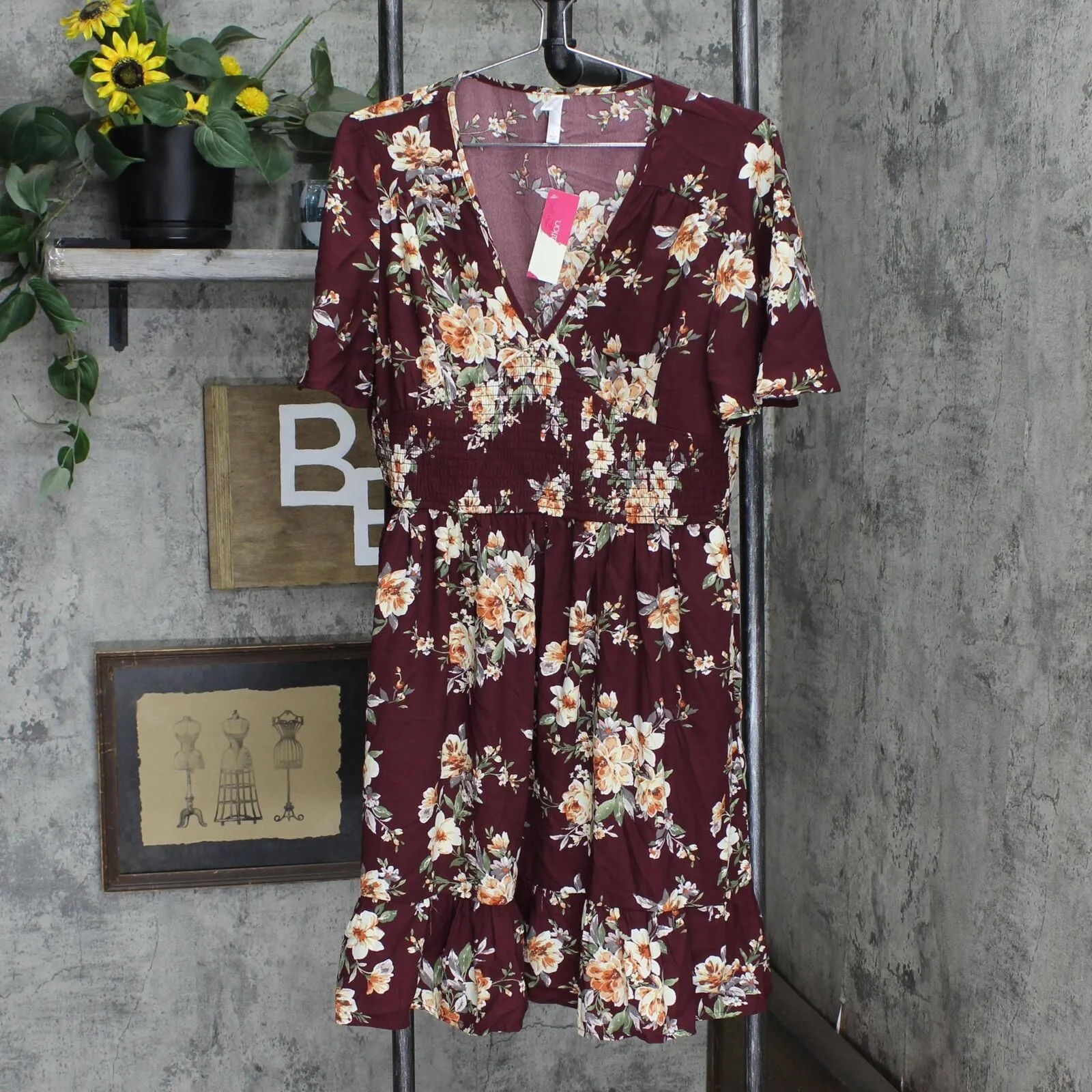 Xhilaration Women's Floral Print Short Sleeve V-Neck Smocked Waist Mini Dress